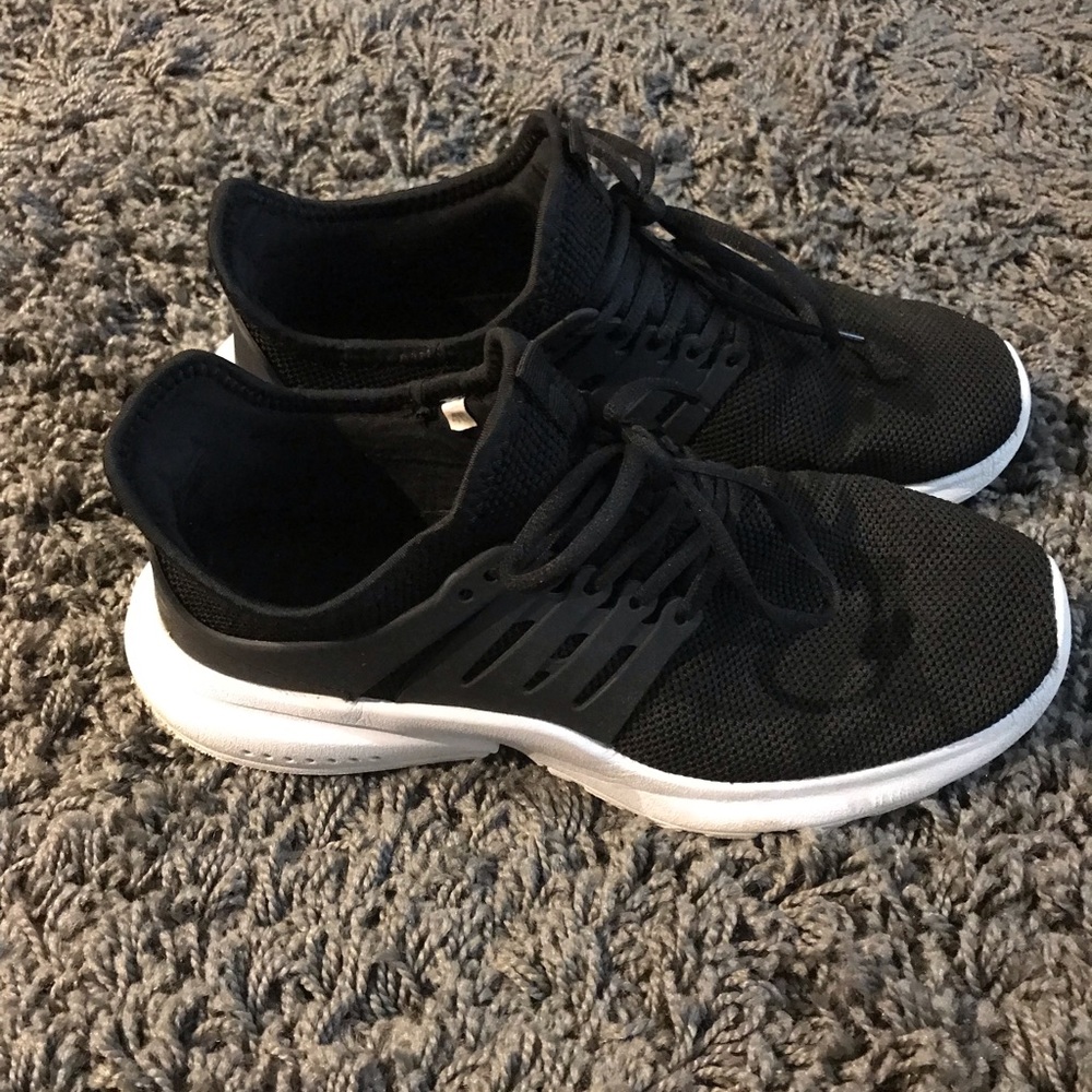 Running shoes